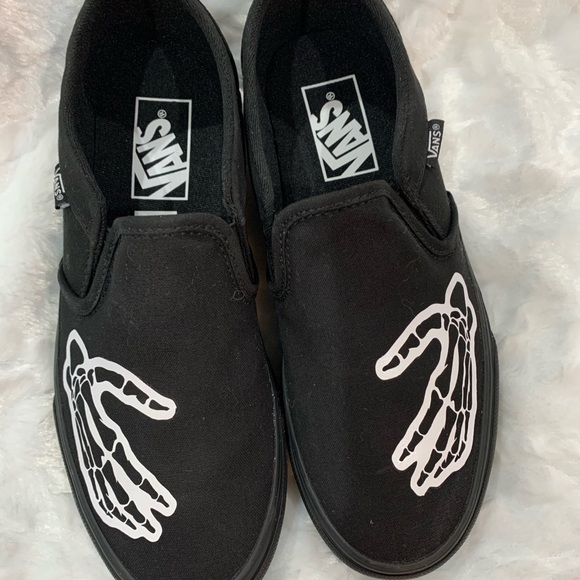 Custom vans - Picture 2 of 5